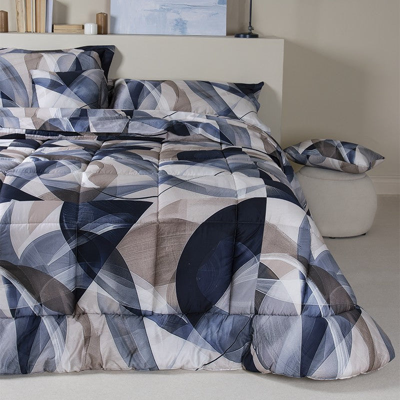 Trapunta matrimoniale Cortina Neìth 270x270 cm in raso satin 300TC con stampa geometrica astratta e imbottitura invernale